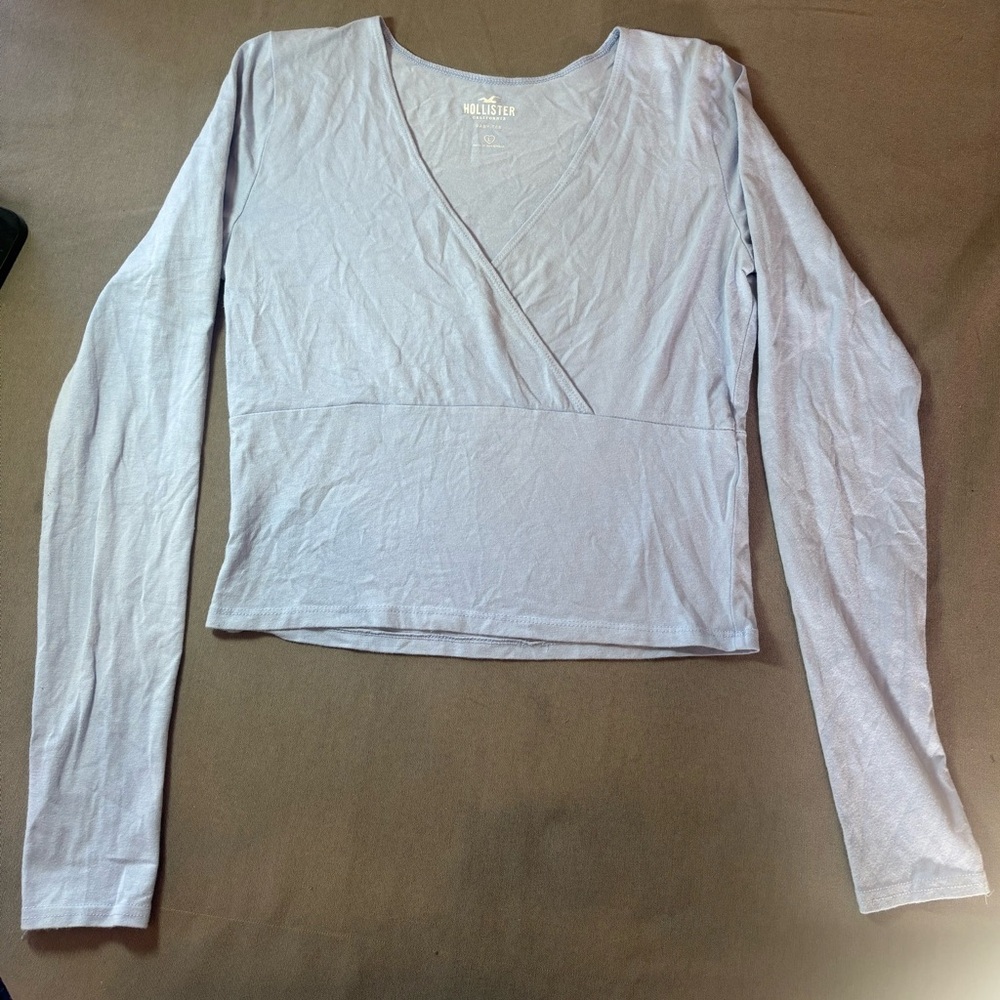 Hollister Light Blue Size Large Long Sleeve V-Neck Crop Wrap Top Baby Tee Cotton